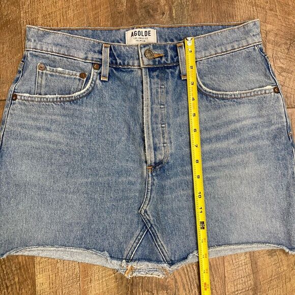 AGOLDE Quinn High-Rise Denim Mini Skirt in Devotee Button Fly Distressed Hem 29 - Picture 8 of 9